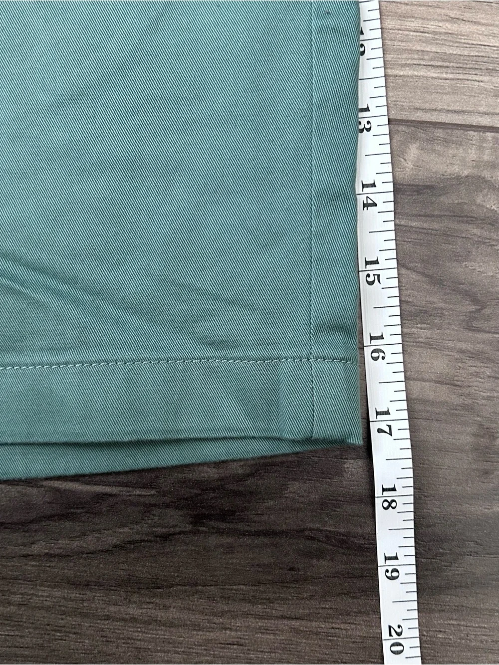 J.CREW Casual Chino Shorts Men’s Size 30 7” Inseam Green Style L0923 New